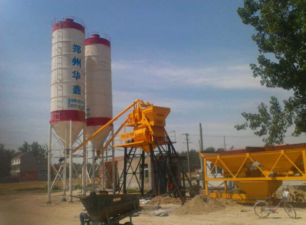 河南拓泰重工混凝土攪拌站設(shè)備，攪拌機(jī)，水泥倉，計(jì)量秤