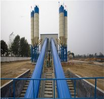 滬蓉高速婁底三標(biāo)段2HZS120型混凝土攪拌站施工現(xiàn)場