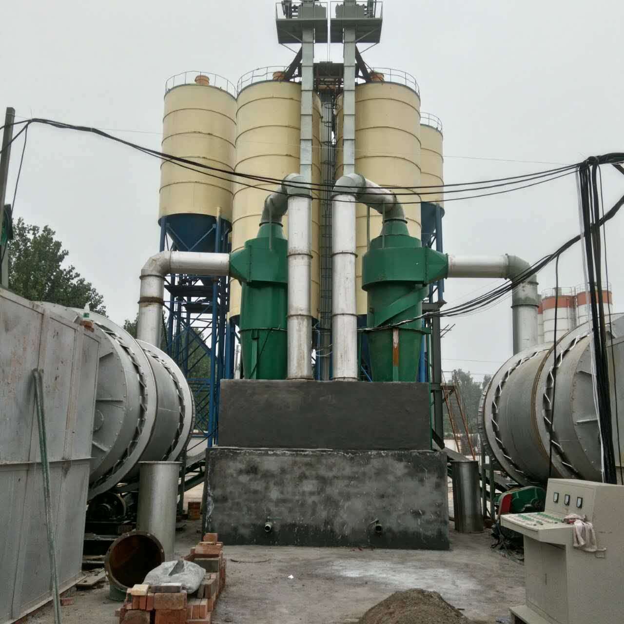 年產(chǎn)30萬噸干粉砂漿攪拌站