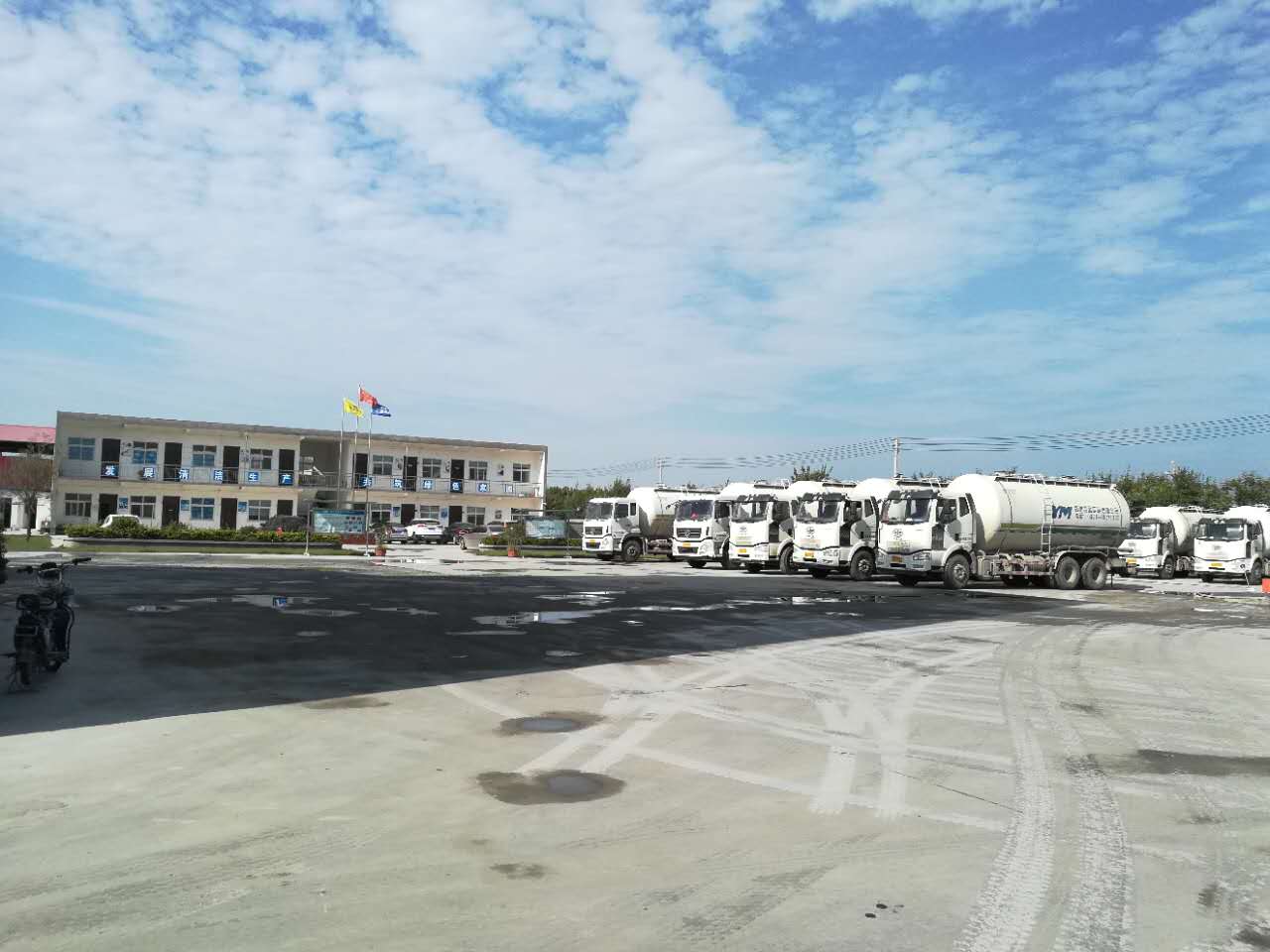 年產(chǎn)30萬噸干粉砂漿攪拌站